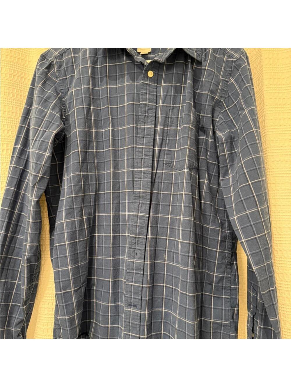 GAP Blue and White Casual Button Down Shirt